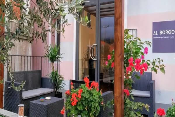 Aparthotel Al Borgo Sarzana Exterior foto